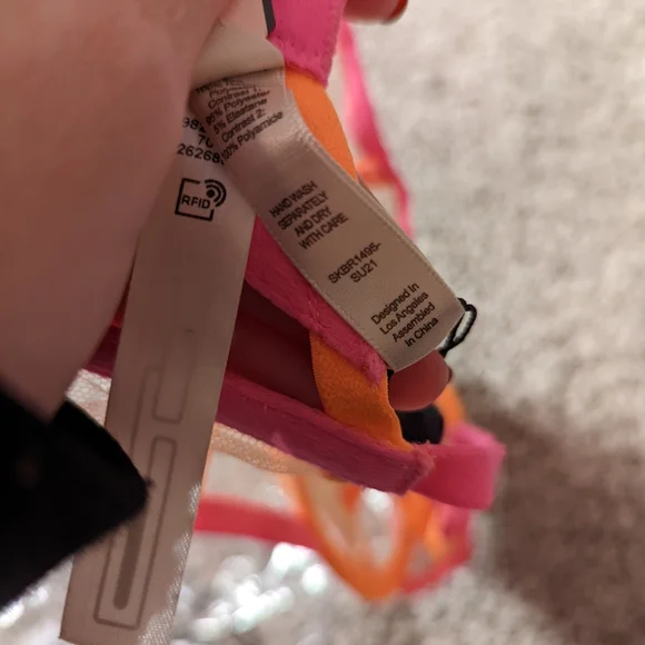 For love and lemons garter - Picture 2 of 4